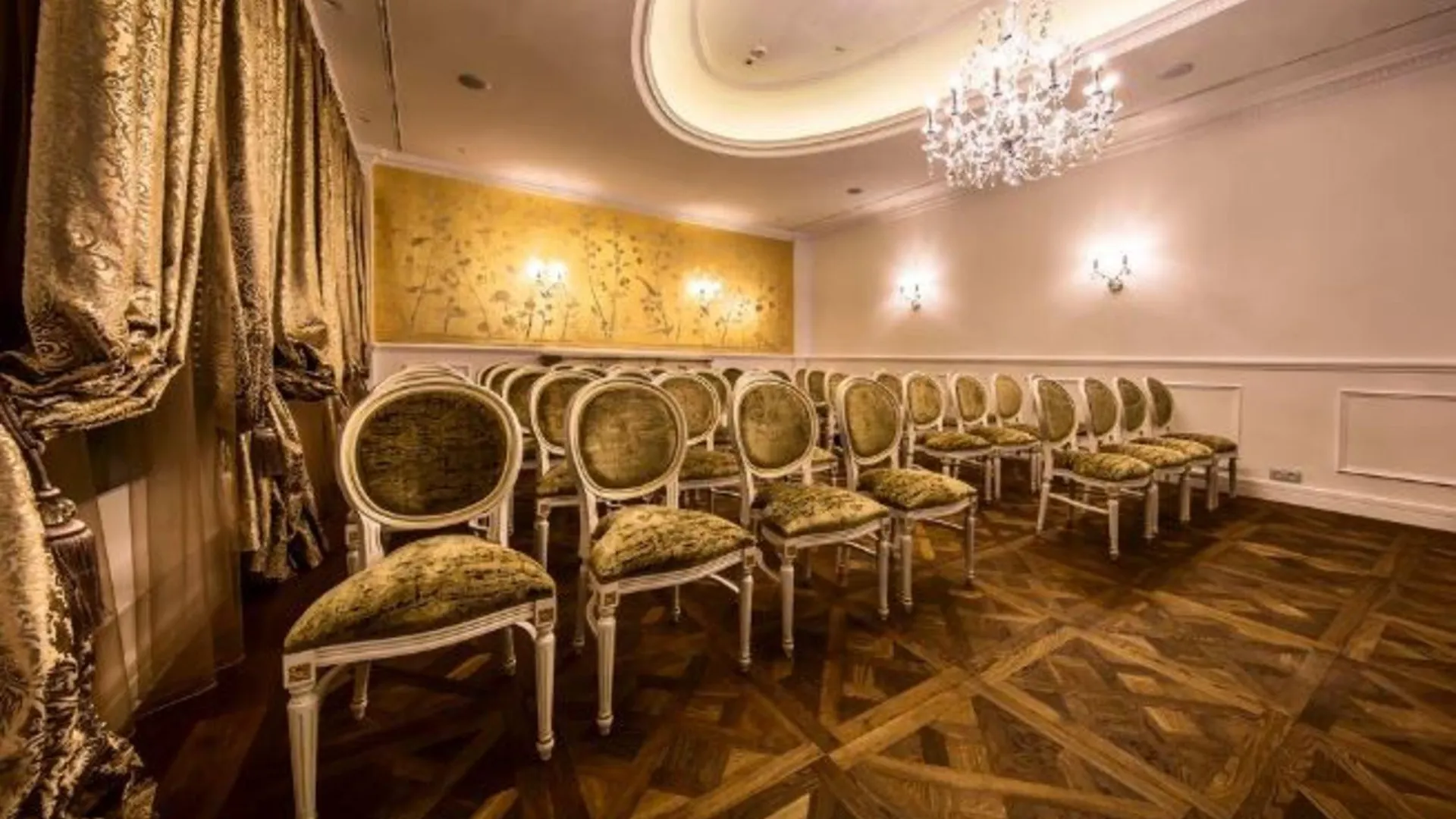 Prestige Hotel Budapest 4*,